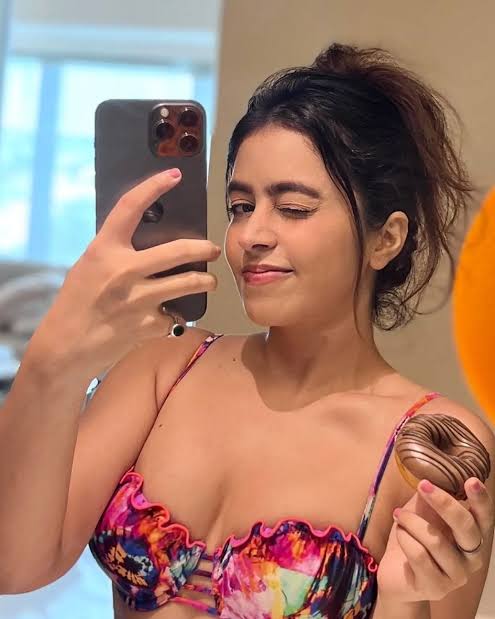 pune Airhostess Escort Neha